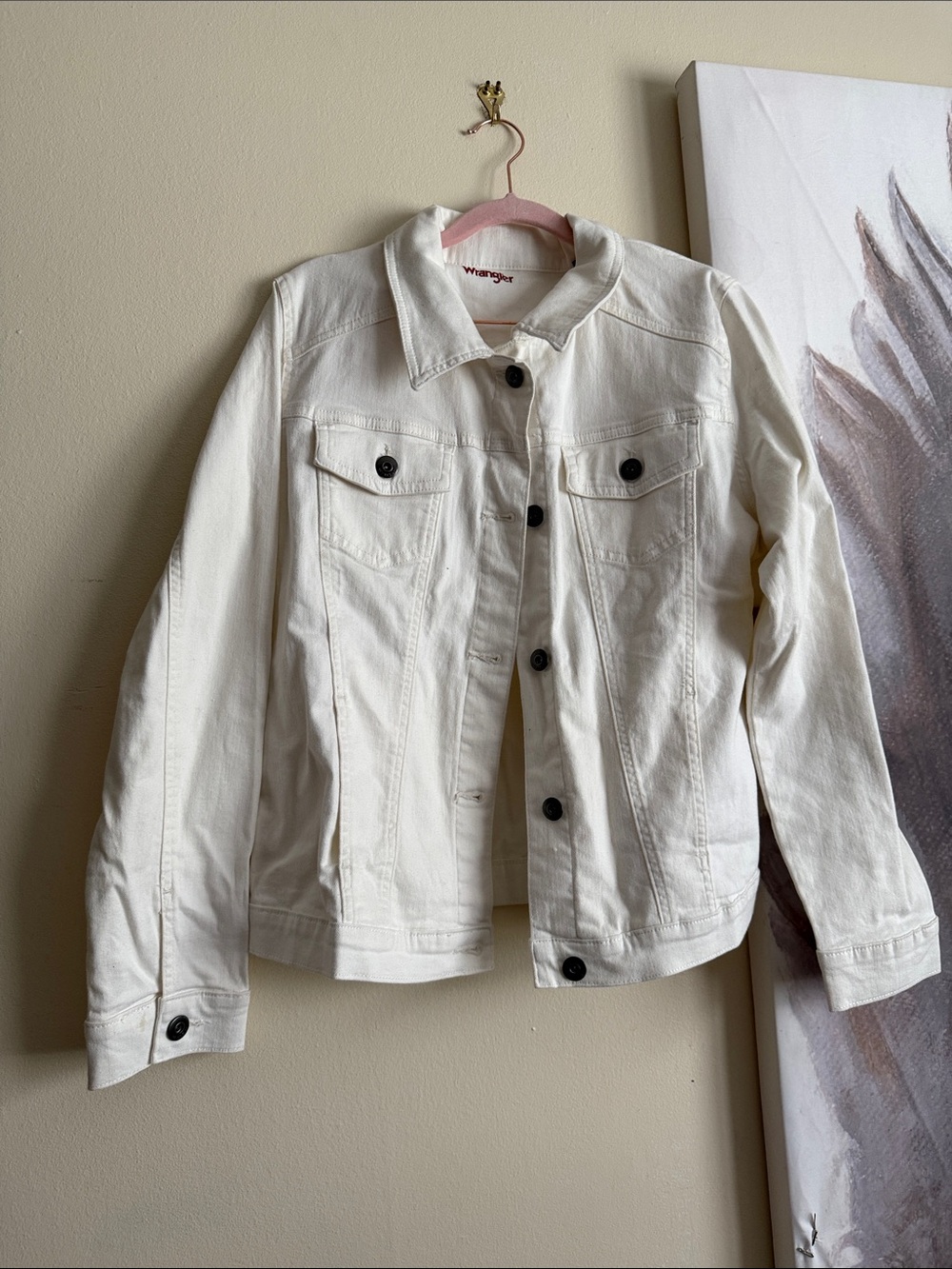Wrangler Off-White Denim Jacket with Black Buttons